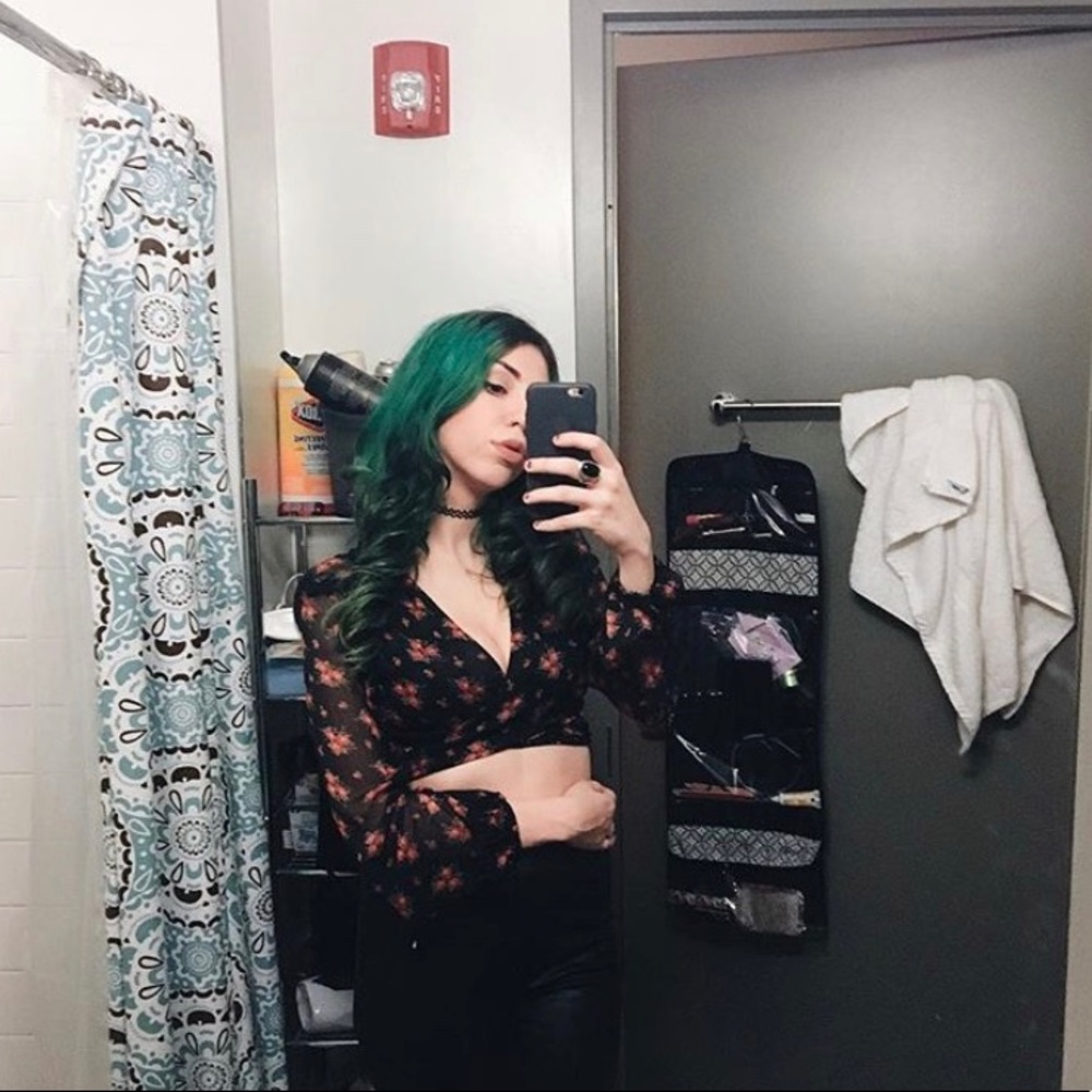 Tie up crop top - Picture 4 of 4